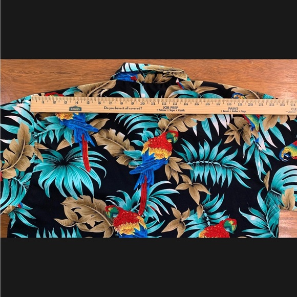 Pacific Company Men’s Hawaiian shirt Medium Floral Beach Parrot Print Magnum PI - Picture 9 of 12